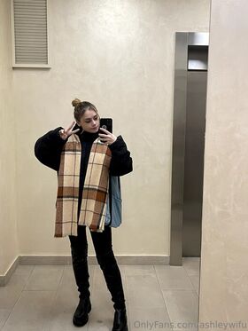 ashley_waifu