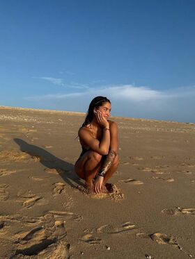 _izzyflannery_ Гола изтичане OnlyFans снимка 42