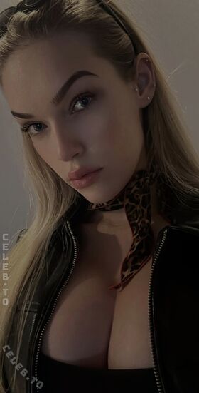 Laraa08