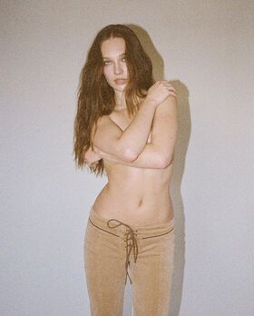 Maddie Ziegler Nude Leaks OnlyFans Photo 832