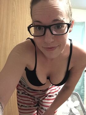 stepj Nahé uniklé OnlyFans foto 18