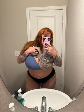 thikkixnikki Фото просочення OnlyFans (оголене) 85