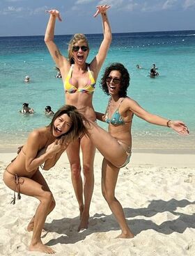 Tricia Helfer รูป OnlyFans เปลือยรั่วไหล 42