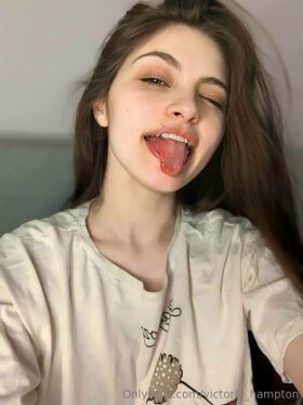 victoria_hampton