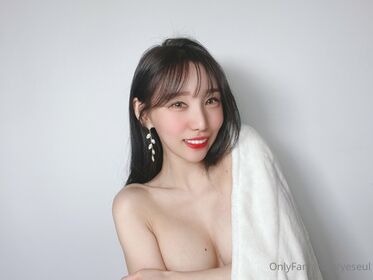yeseul Ảnh OnlyFans khỏa thân rò rỉ 27